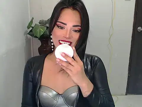 Webkamerová show AsianQueenAlexaXx