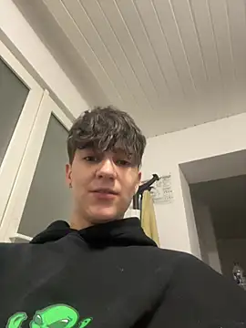 ravenryx Adlı Modelin Canlı XXX Sohbeti