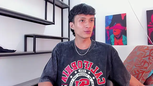 Lean_Portman: διαδικτυακό σόου στην κάμερα