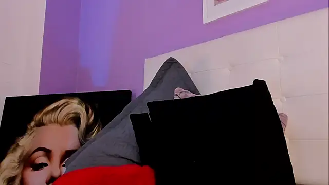 Charlotte11-11 Live XXX Chat