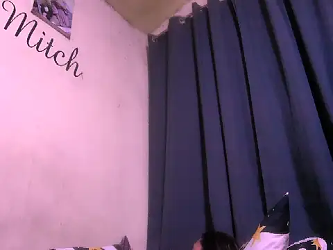 sexymitchyx24 网络视讯表演