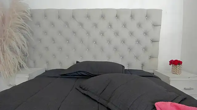 แชท XXX สดของ CarolineFyre