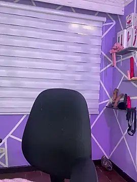 MiiaaJoness: απευθείας συνομιλία ΧΧΧ