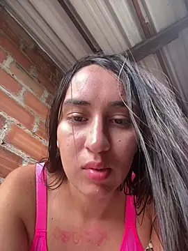 Chatroom XXX en direct de RAKEL37