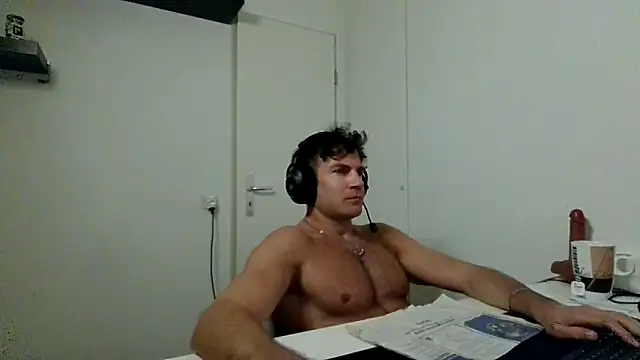 Chatroom XXX en direct de alpha-hunk