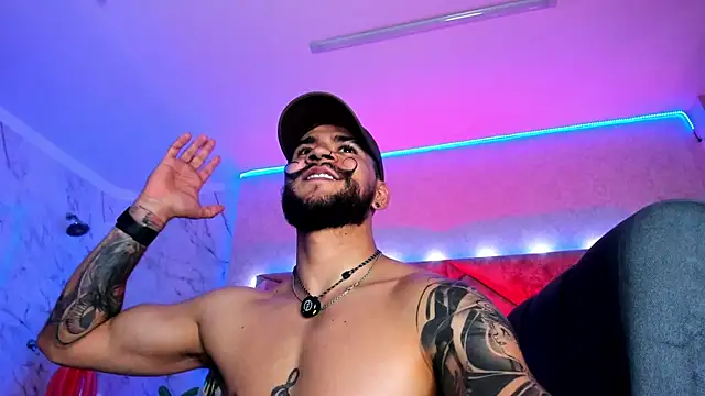 Chat +18 de DickGriffith_ ao vivo