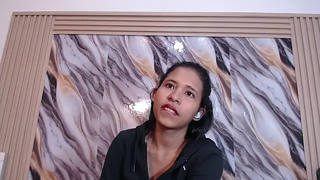 Samantha_Fox69_ 现场XXX聊天