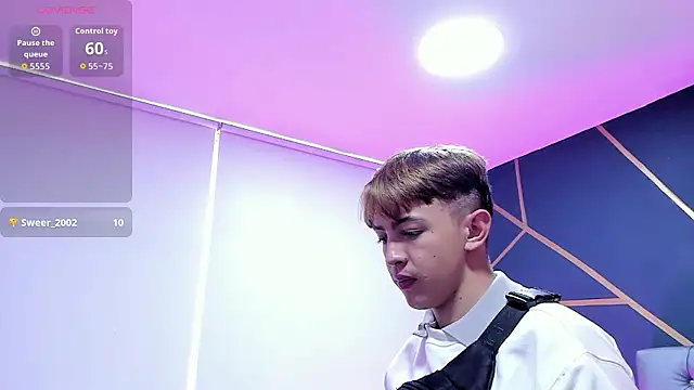 Lian_Miller1_ Show Webcam