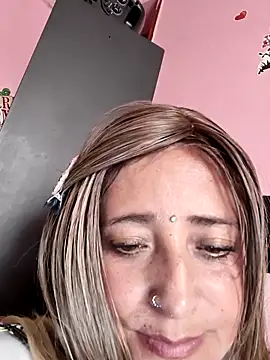 AlexadraJones3453: онлайн-секс-чат