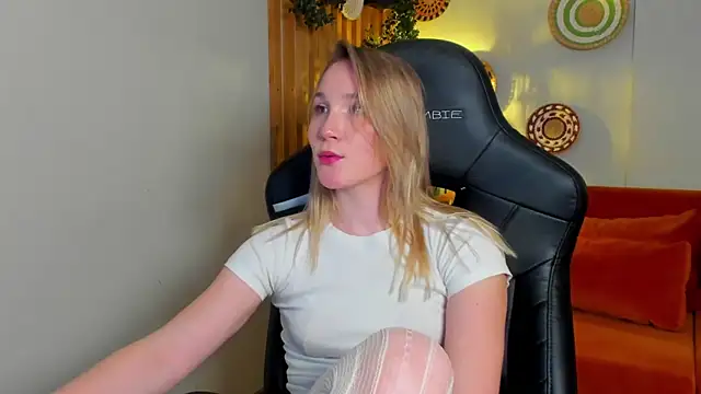 ElaraVoltage 라이브 XXX 채팅