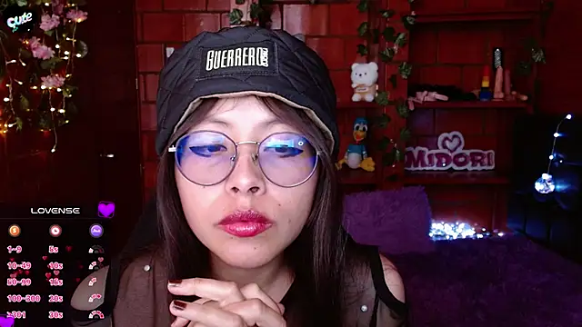 MidoriQuiinn's Live XXX Chat