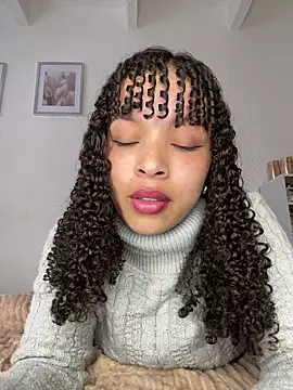 XXX chat uživo modela Yasmin777_