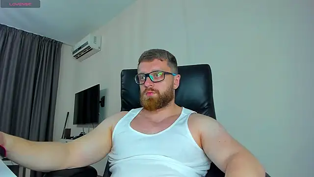 Show modela Findom_guy na web-kameri