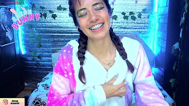 Roxanbunny1 লাইভ XXX চ্যাট