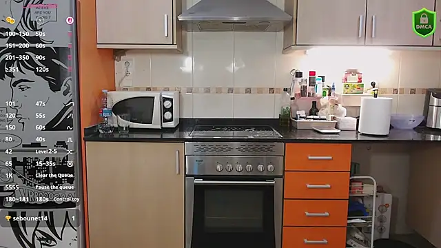 Pokazy przed kamerką – JennyCoquine