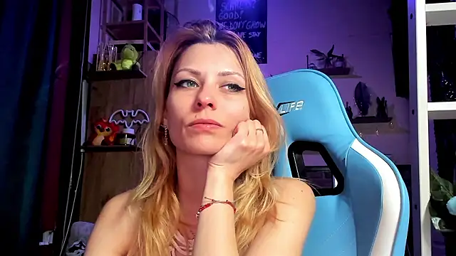 karo123421 Chat XXX live