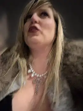 Sexybiene969 Pertunjukan Webcam