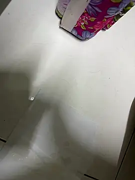 zzzzx989 在線直播表演