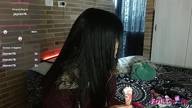 sweet-little élő XXX-chatje