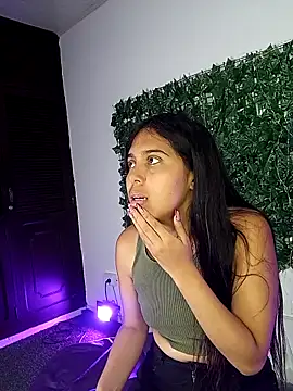 Онлайн чат XXX SARA_MILLER69