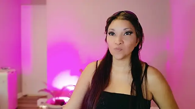 Czat XXX na żywo – DivineLynn