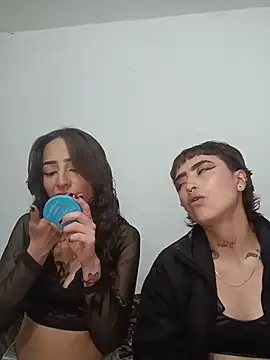 AlexxaAndRileyy's Live XXX Chat