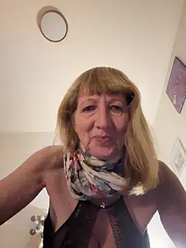 Вебкам-шоу MatureKim