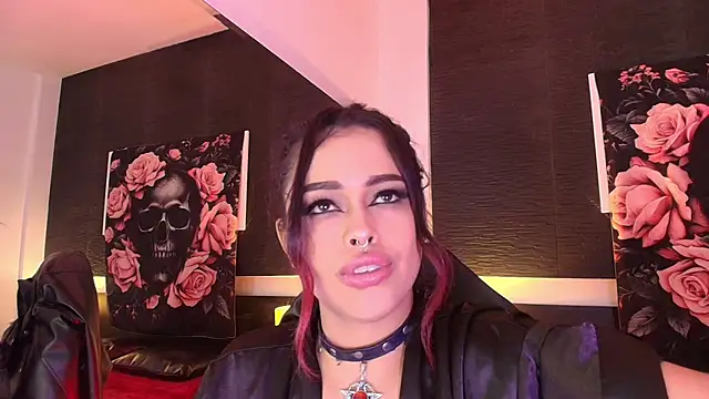 EvaaFoxxy1 Live XXX-Chat