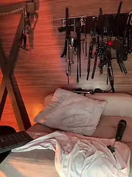 yey_bdsm: онлайн-секс-чат