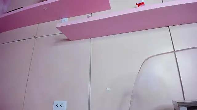 TaniaBellini Chat XXX live