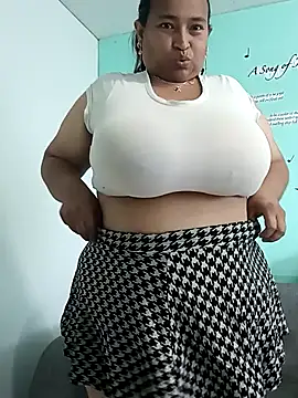 Chat XXX ao vivo de BustySexy_Nataly