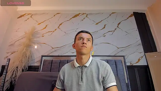 Dylan_scott20: διαδικτυακό σόου στην κάμερα