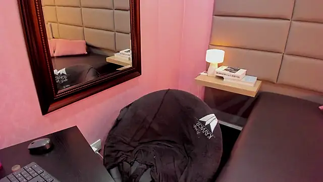 Helenn_Moore Live XXX-Chat