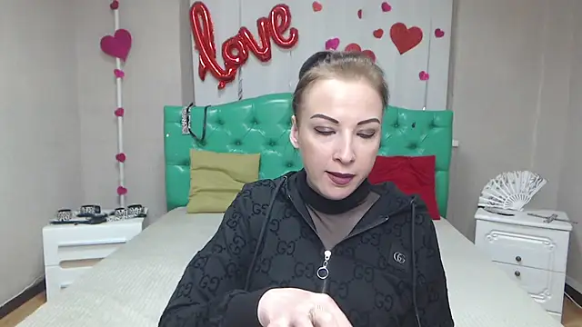 ElizabethSho Live XXX Chat