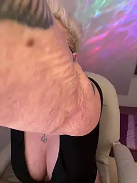 Chat +18 de German_Milf ao vivo