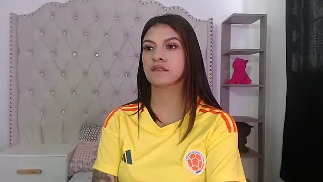 Abril_Squirt's Live XXX Chat