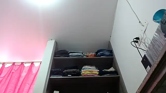 nicolle_milf1978's Live XXX Chat