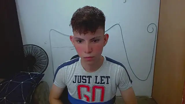 Alexxx_lov – Live XXX-chat