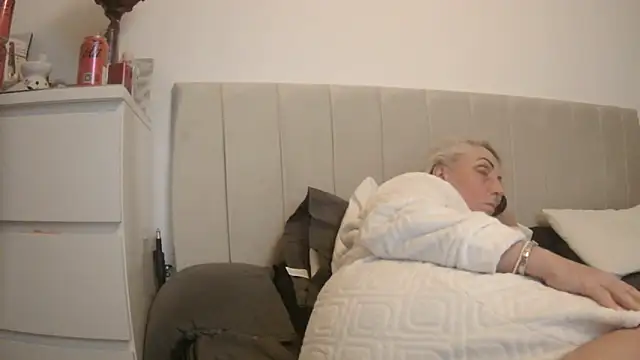 theblondecocklovern Live XXX chat