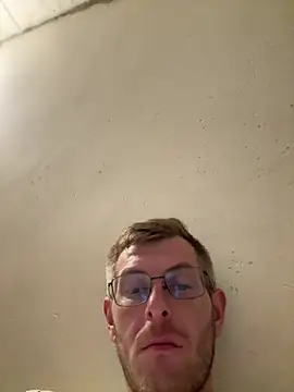 adrian90bi11 Live XXX-Chat