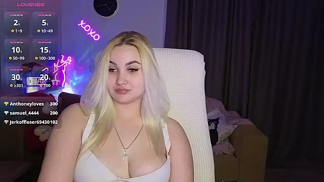 adrelaxina's Live XXX Chat