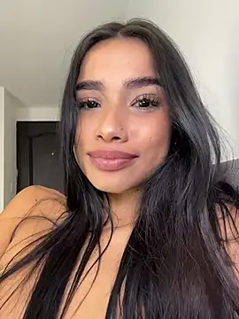 Bella_Smithe Show in webcam