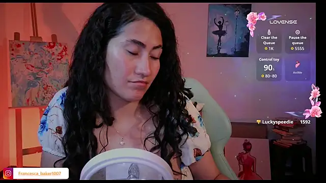 Chat +18 de francesca_baker1007 ao vivo