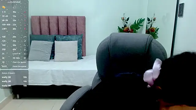 sophia_hadid Live XXX-Chat