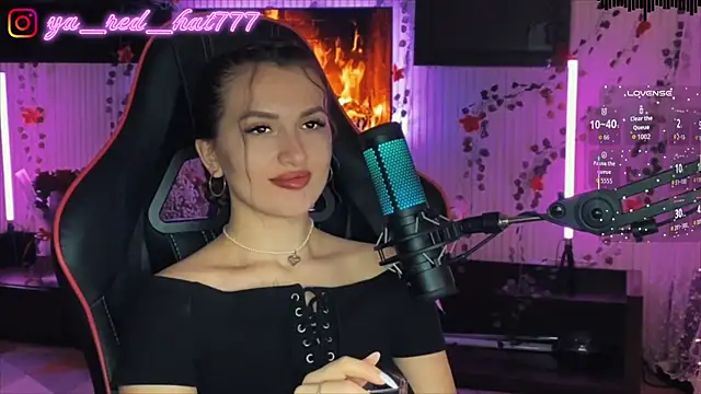 -RED_HAT- élő XXX-chatje