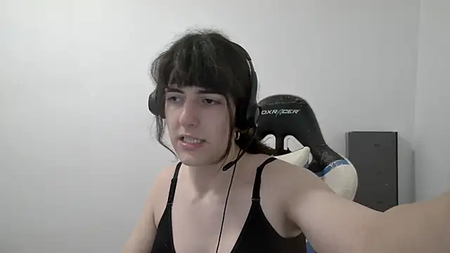 Show modela Sakura_trans na web-kameri