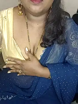 Lovely_silk élő XXX-chatje