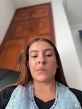 Czat XXX na żywo – Talia_Bonet