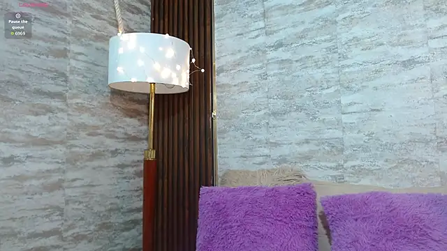 Chat XXX en directo de LunaaMorena