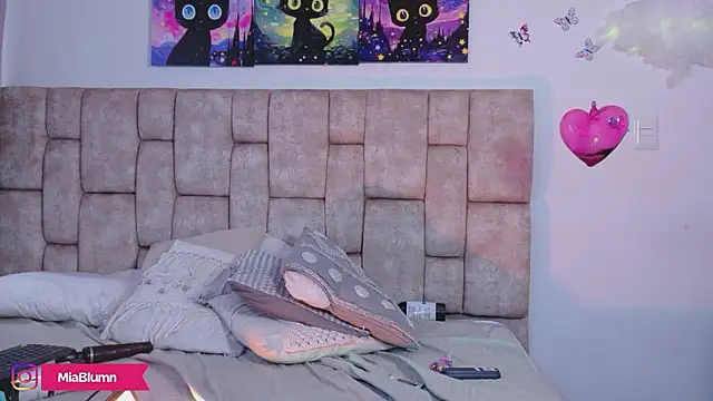 MiiaBlumm_ Webcam-Show